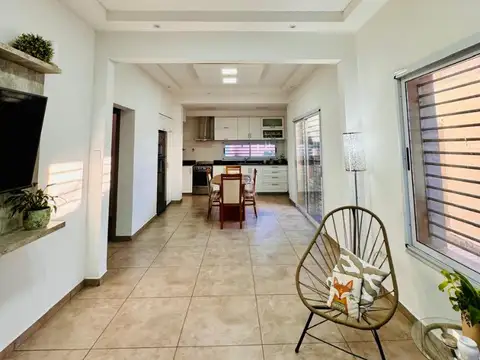 Casa 2 ambientes con 1 baño