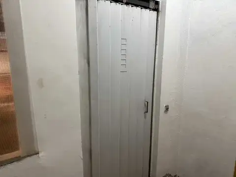 Galpon en Venta en Lanus Oeste, USD 330.000