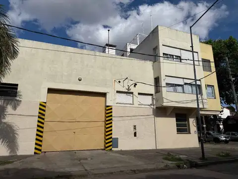 VENTA GALPON CON DEPARTAMENTOS  LANUS OESTE