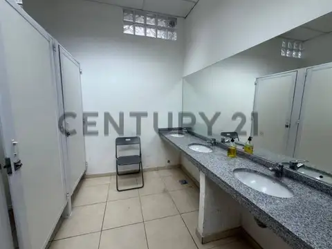 Local en Venta en Pilar Centro, USD 298.000