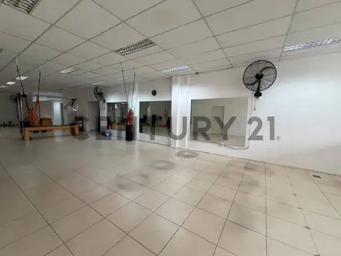 Bernardino Rivadavia 300, Piso 0