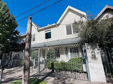 Maestra Vicenta Ravelo 200