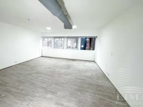 Oficina en Venta con 2 cocheras