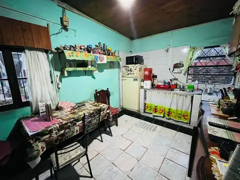 Casa 3 ambientes con 1 baño