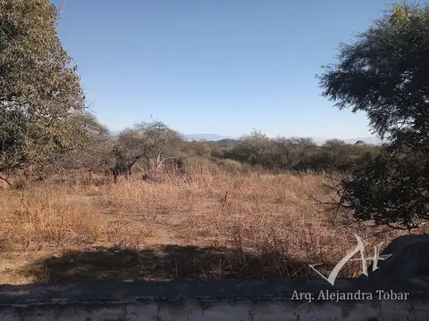 Campo en Venta con Alambrado