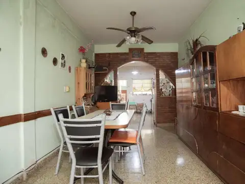 Casa 3 ambientes con 2 baños