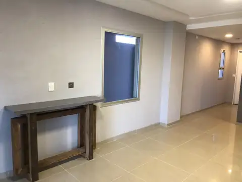 Departamento en Alquiler en Adrogue, $ 700.000