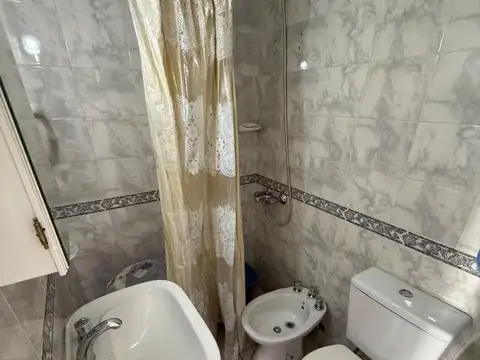 Depto Tipo Casa 4 ambientes con 3 baños