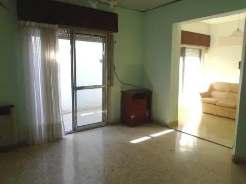 Depto Tipo Casa 4 ambientes con 2 baños
