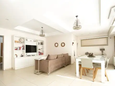 Casa 4 ambientes con 3 baños