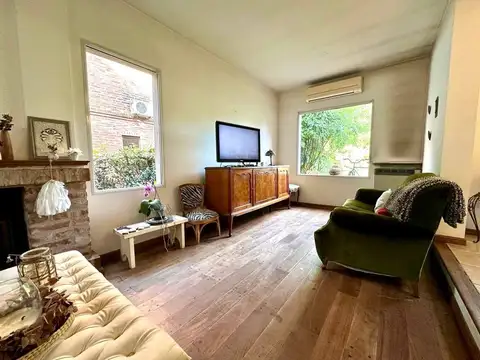Casa en Venta en Los Angeles Village, USD 235.000