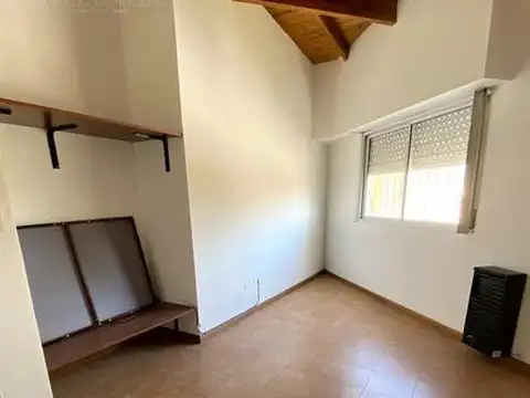 Depto Tipo Casa en Venta de 2 ambientes