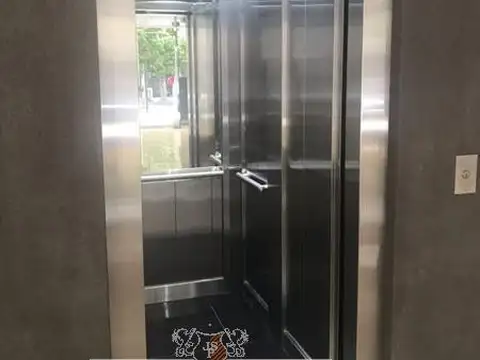 Oficina de 48 m2 - Con Cochera Opcional - EDIFICIO TORRE FRANCISCO H. - S.Justo (Ctro)