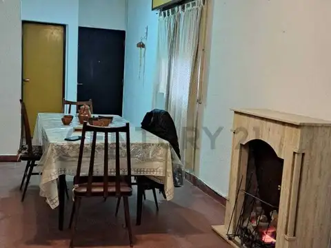 Calle 12 y 78 - Villa Elvira - La Plata | Amplio Departamento 3 Dormitorios - USD 30.000