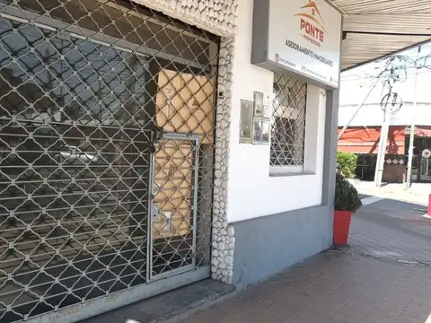 Local en Venta 68 años