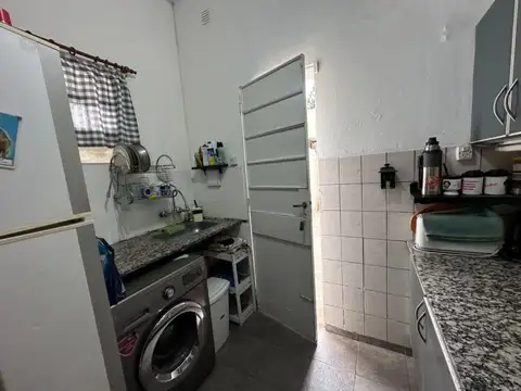 Casa 5 ambientes con 1 baño