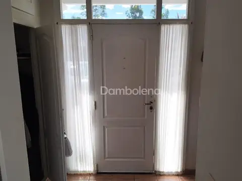 Campos de Álvarez - Moreno 100