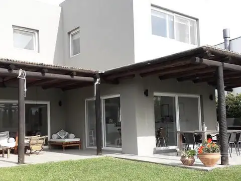 Casa en Venta de 5 dormitorios