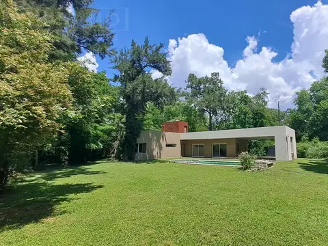 Venta. Casa a estrenar 3 amb  Pileta y monoambiente. Apto Credito. Parque Jularo. Exaltacion de la Cruz