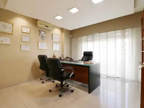 Venta consultorio 6 ambientes en Barrio Norte