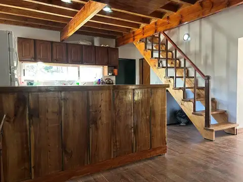 Casa 5 ambientes con 2 baños