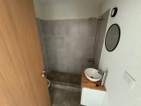 Venta Depto Monoambiente con balcón - Billinghurst