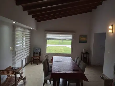 Casa en Venta en Country El Paraíso, USD 120.000