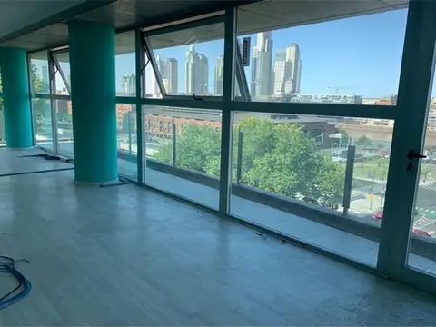 Oficina en Venta con 1 cochera