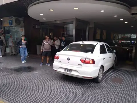 COCHERA EN MICROCENTRO  1 CUADRA OBELISCO