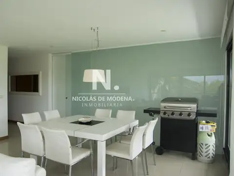 Departamento 4 ambientes con 4 baños