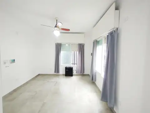 Casa 5 ambientes con 4 baños