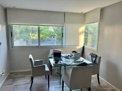 Moderna casa en 4 plantas, estilo francés, en pleno pulmón del centro de Quilmes