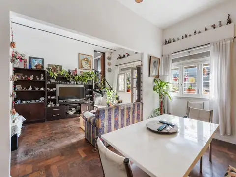 Depto Tipo Casa en Venta 50 años