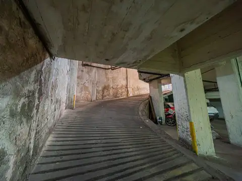 Cochera céntrica en Venta  San Lorenzo 800