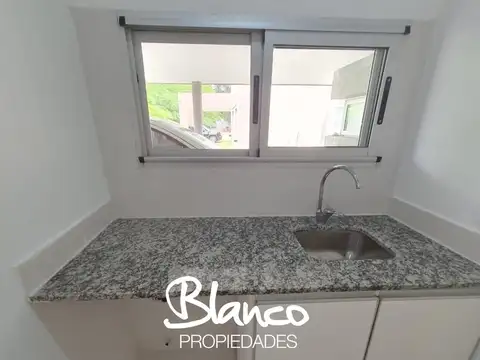 Casa en Alquiler al Este