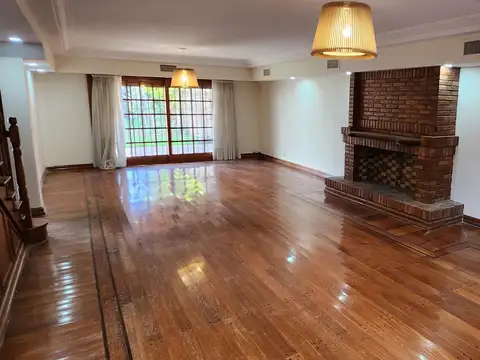 Casa en Alquiler al Este