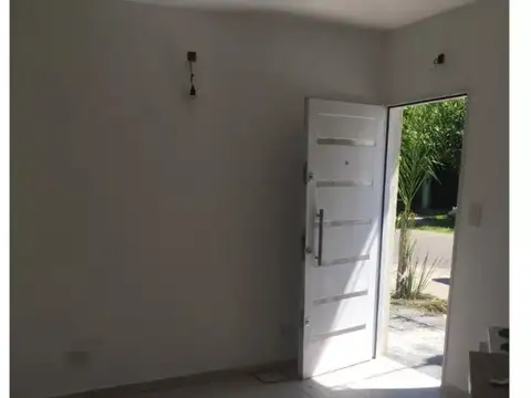 Departamento PH. 2 Amb. Zona Hospital Austral. APTO CREDITO .