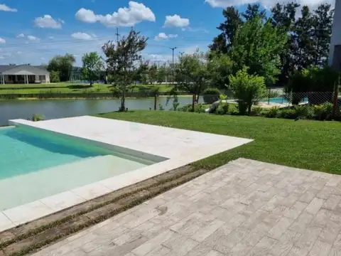 Alquiler casa al agua en Glorietas. Nordelta -