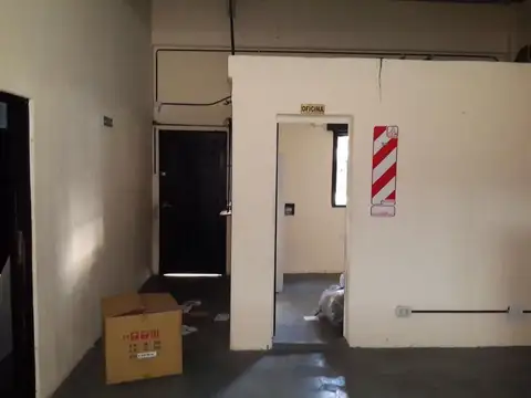 Galpon en Venta en Villa del Parque, USD 310.000