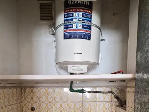 Oficina luminosa - en venta - Tribunales