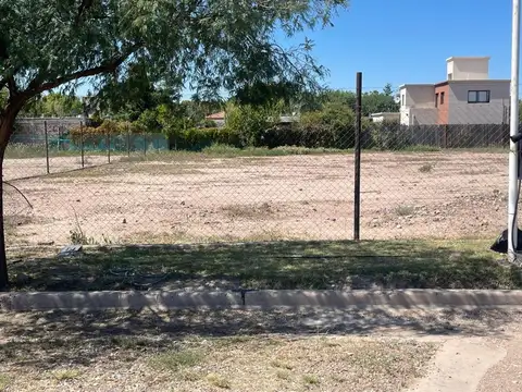 LOTE EN VENTA CHACRAS DE CORIA SEMI PRIVADO
