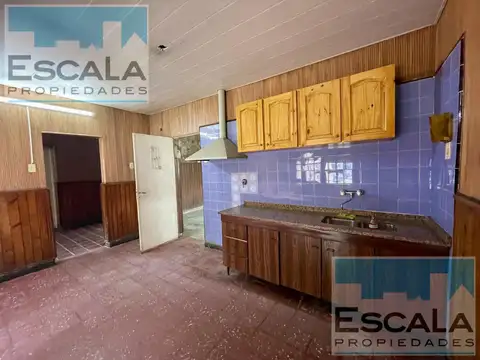 Casa 5 ambientes con 1 baño