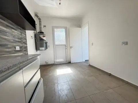 Depto Tipo Casa en Venta con 2 cocheras