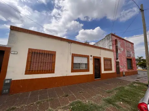 Avenida Crisólogo Larralde 700