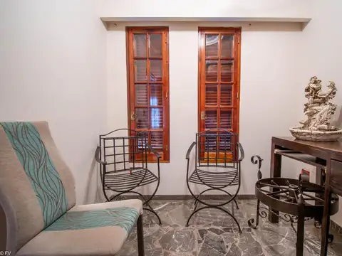 Casa 5 ambientes con 2 baños