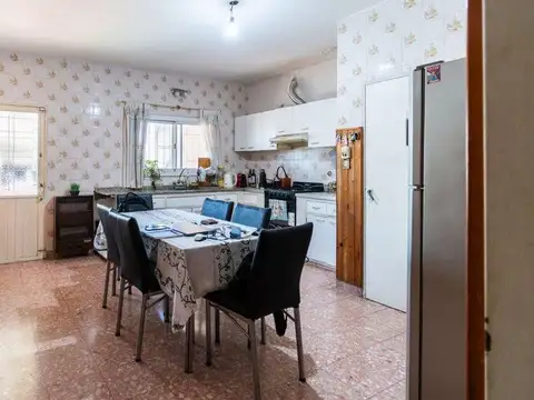 VENTA CASA EN PLANTA ALTA 2 DORMITORIOS