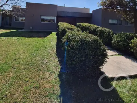 CASA EN VENTA - EM BARRIO FINCAS DE SAN VICENTE - Canning