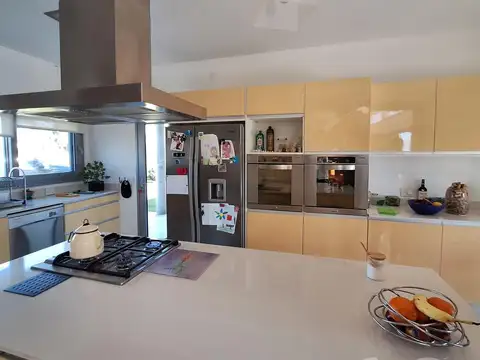 Casa en Venta en Fincas de San Vicente, USD 598.000