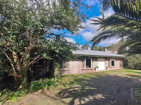 LDO. Venta. Casa 5 amb con pileta. Wood Framing. Lote 1000m2. Parque Exaltación