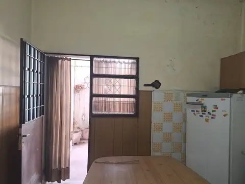Venta de Casa 2 dormitorios con cochera en Alberdi